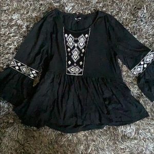 🦋 New Directions Petite Large Blouse 🦋 3/$25